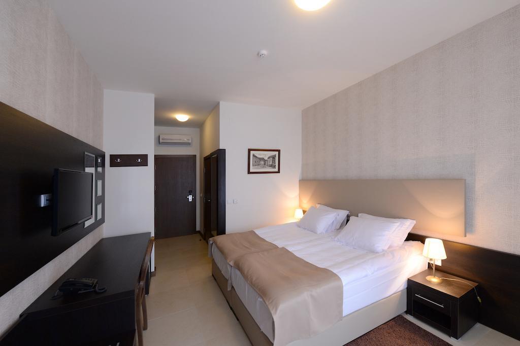 Hotel Majdan Belgrad Dış mekan fotoğraf
