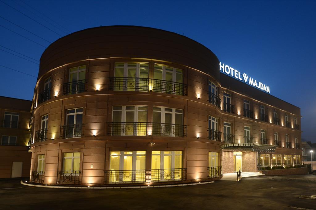 Hotel Majdan Belgrad Dış mekan fotoğraf