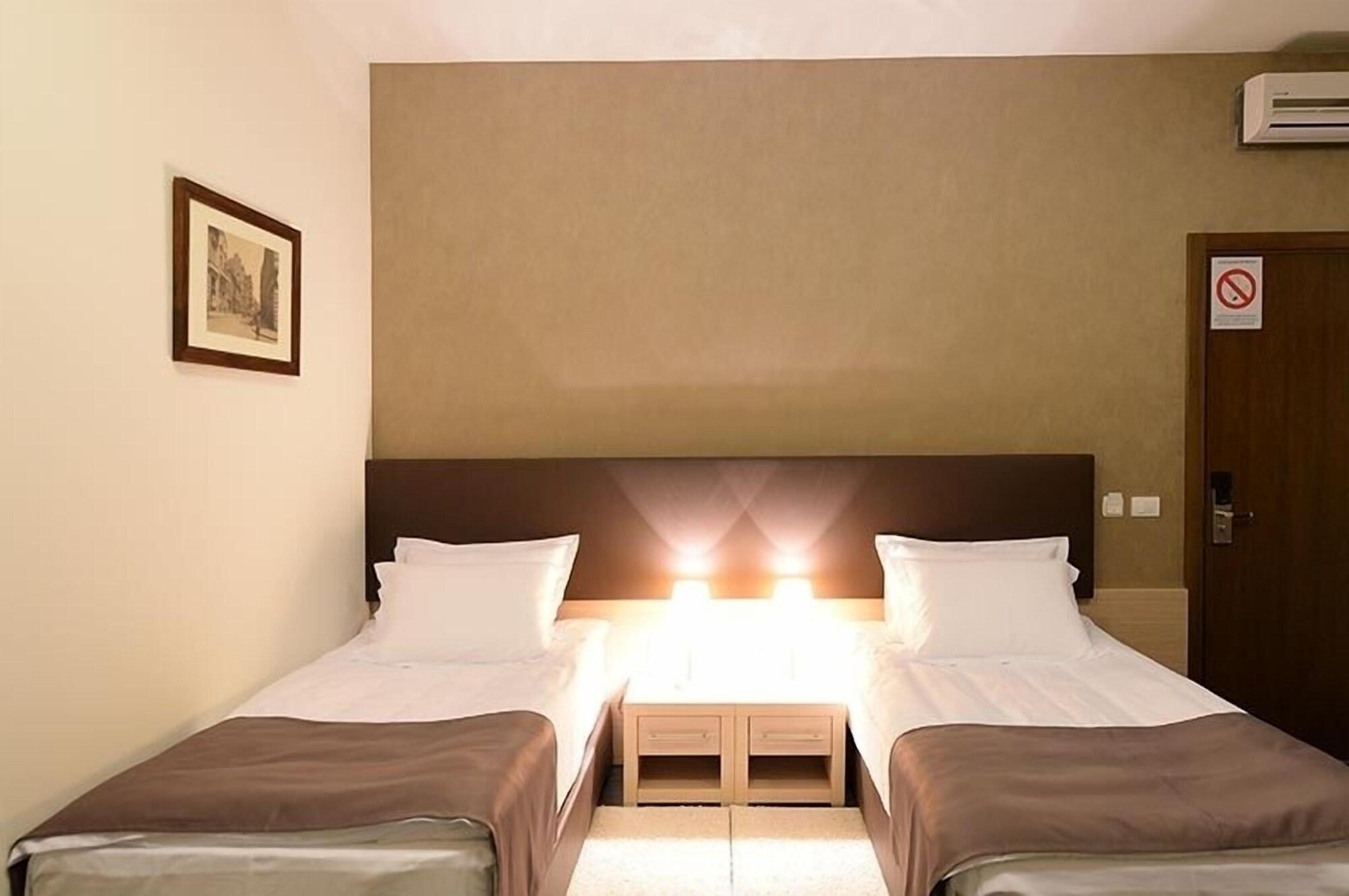 Hotel Majdan Belgrad Dış mekan fotoğraf